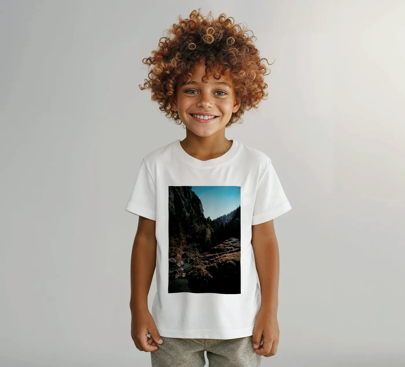 Mountain River t-shirt bambini da Sebastian Hilgetag