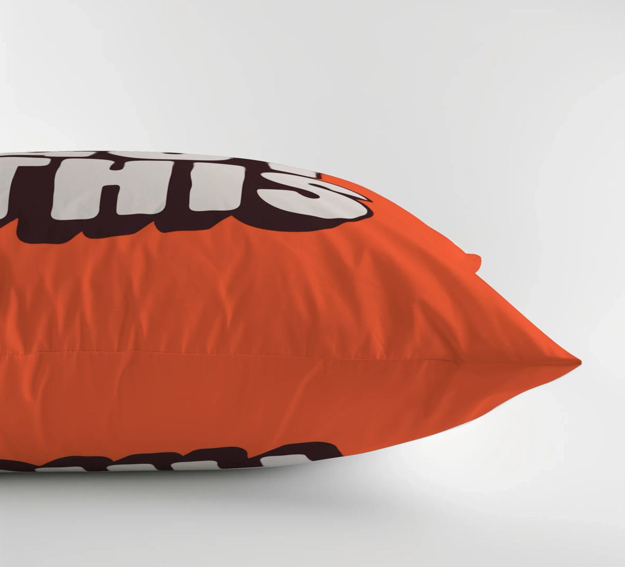 Impression Typographique Motivationnelle Noir Blanc Rouge coussin de THE MOTIVATED TYPE