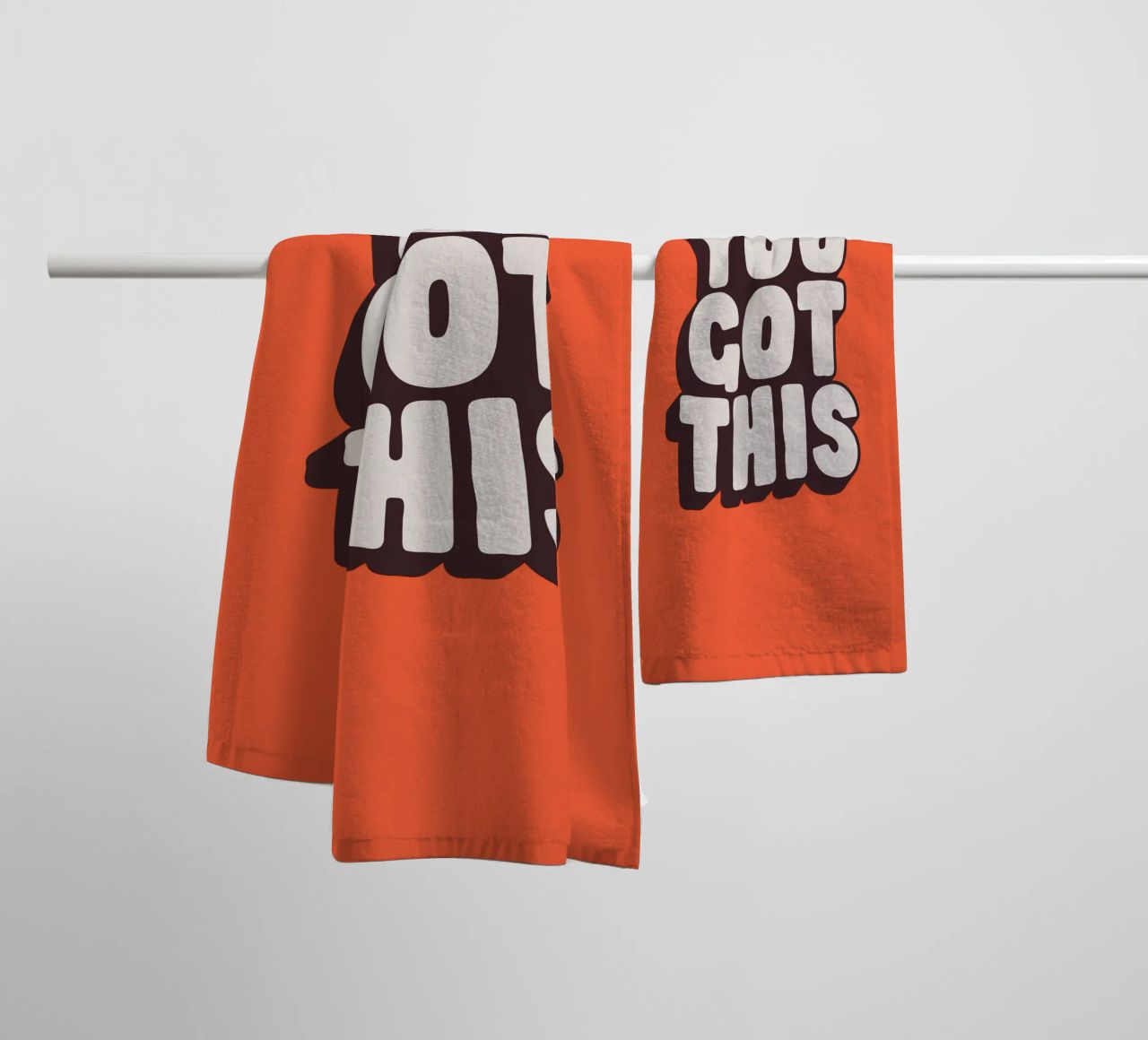 Impression Typographique Motivationnelle Noir Blanc Rouge serviette de bain de THE MOTIVATED TYPE