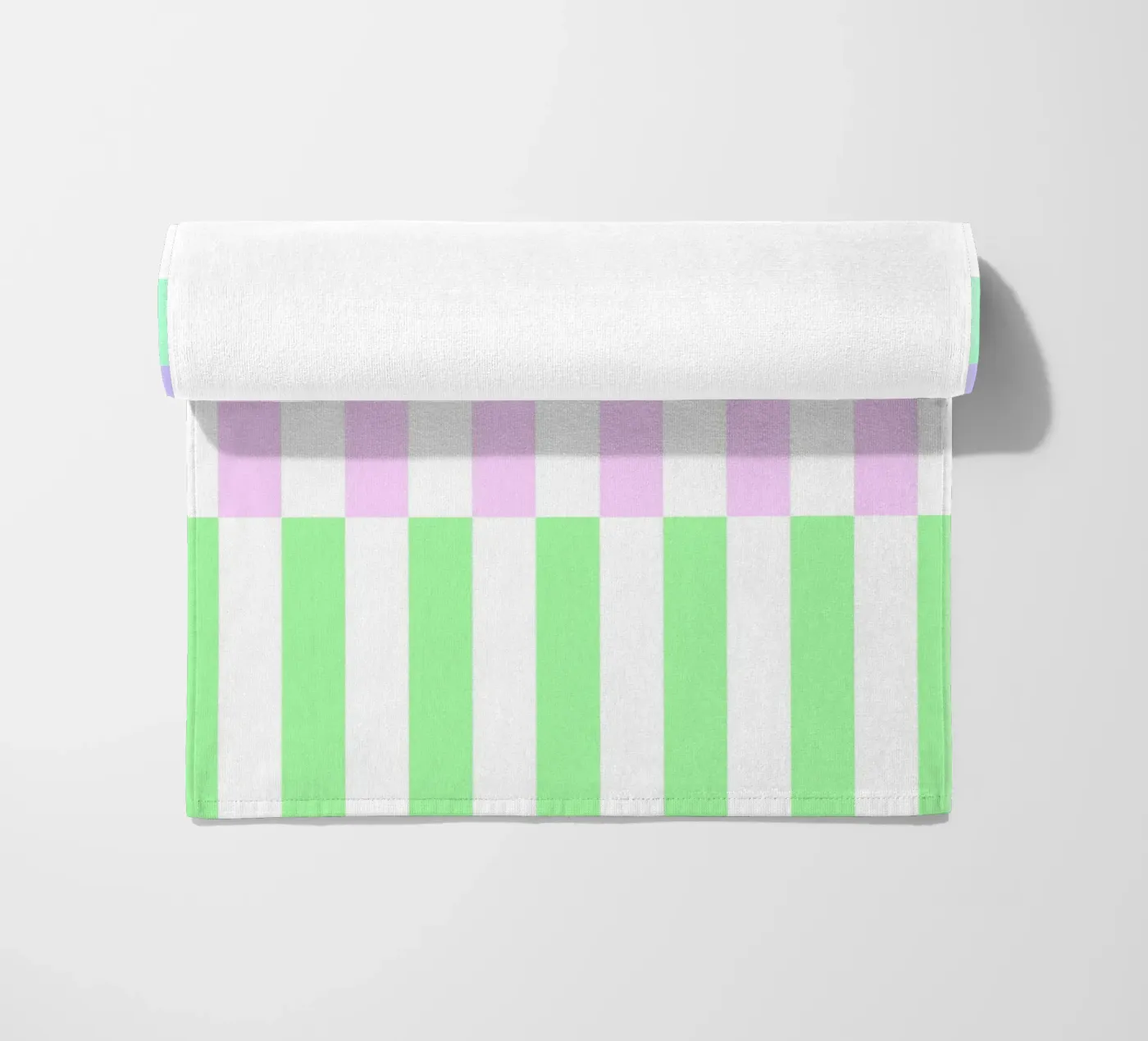Forest Strandtuch von Bureau Purpur