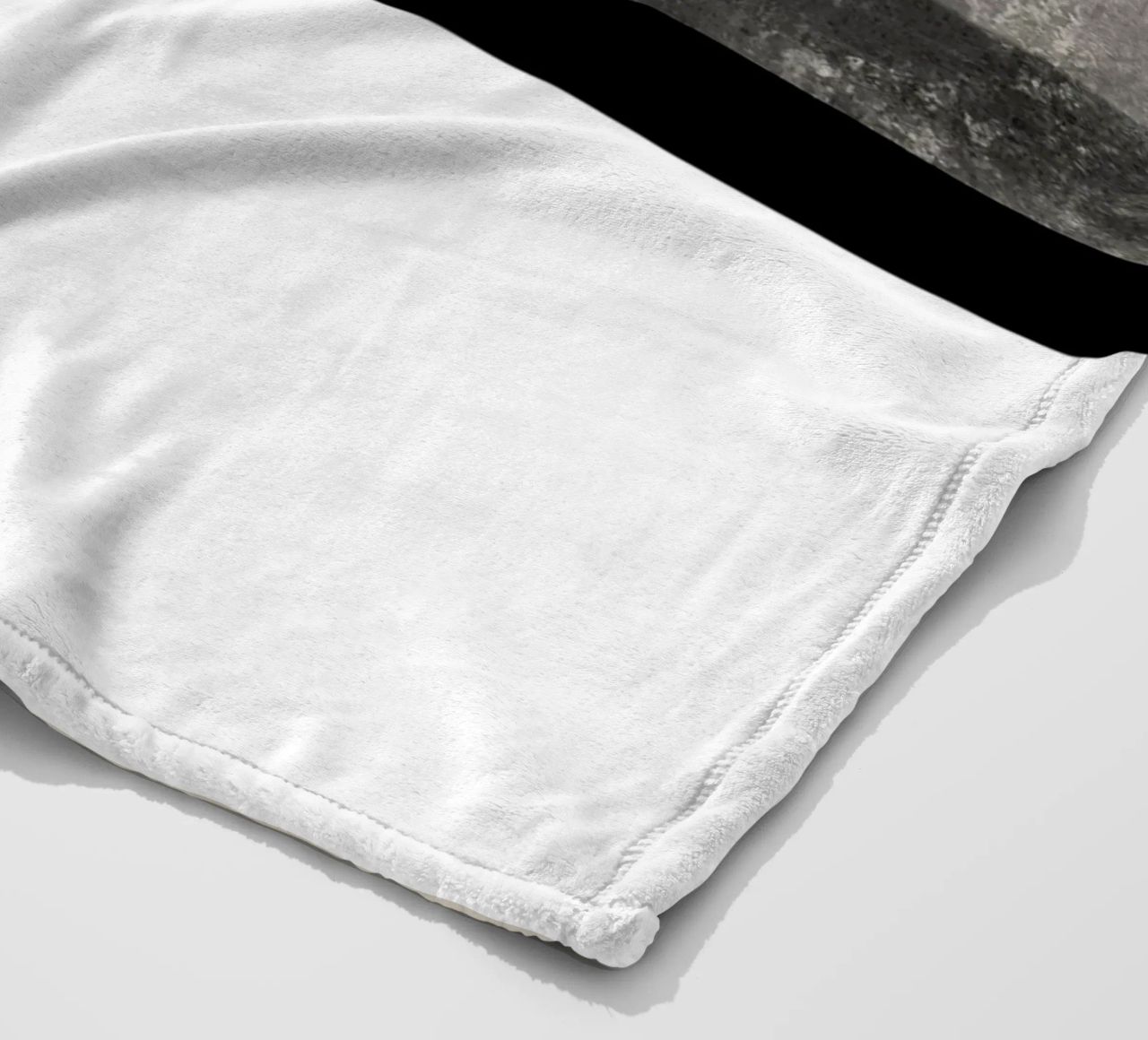 Minimal Matters No 199 coperta in pile da treechild