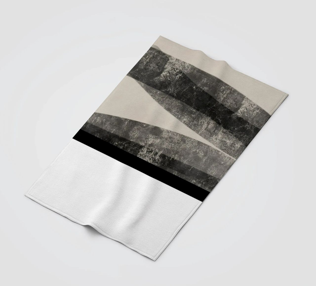 Minimal Matters No 199 coperta in pile da treechild