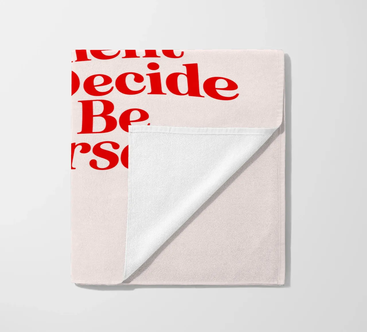 La bellezza inizia nel momento in cui si decide di essere se stessi telo mare da THE MOTIVATED TYPE
