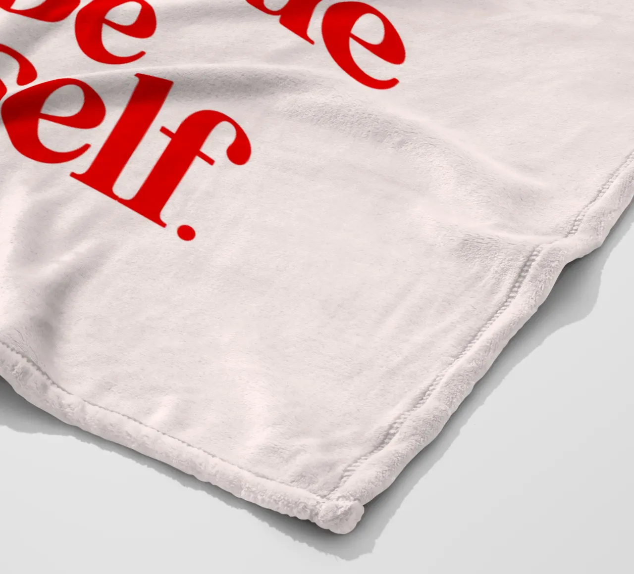 La bellezza inizia nel momento in cui si decide di essere se stessi coperta in pile da THE MOTIVATED TYPE