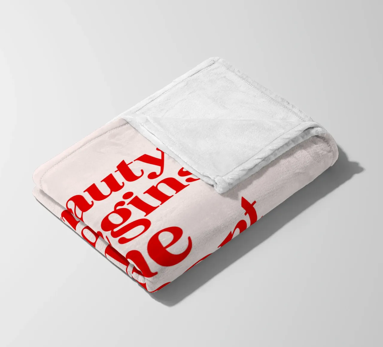 La bellezza inizia nel momento in cui si decide di essere se stessi coperta in pile da THE MOTIVATED TYPE