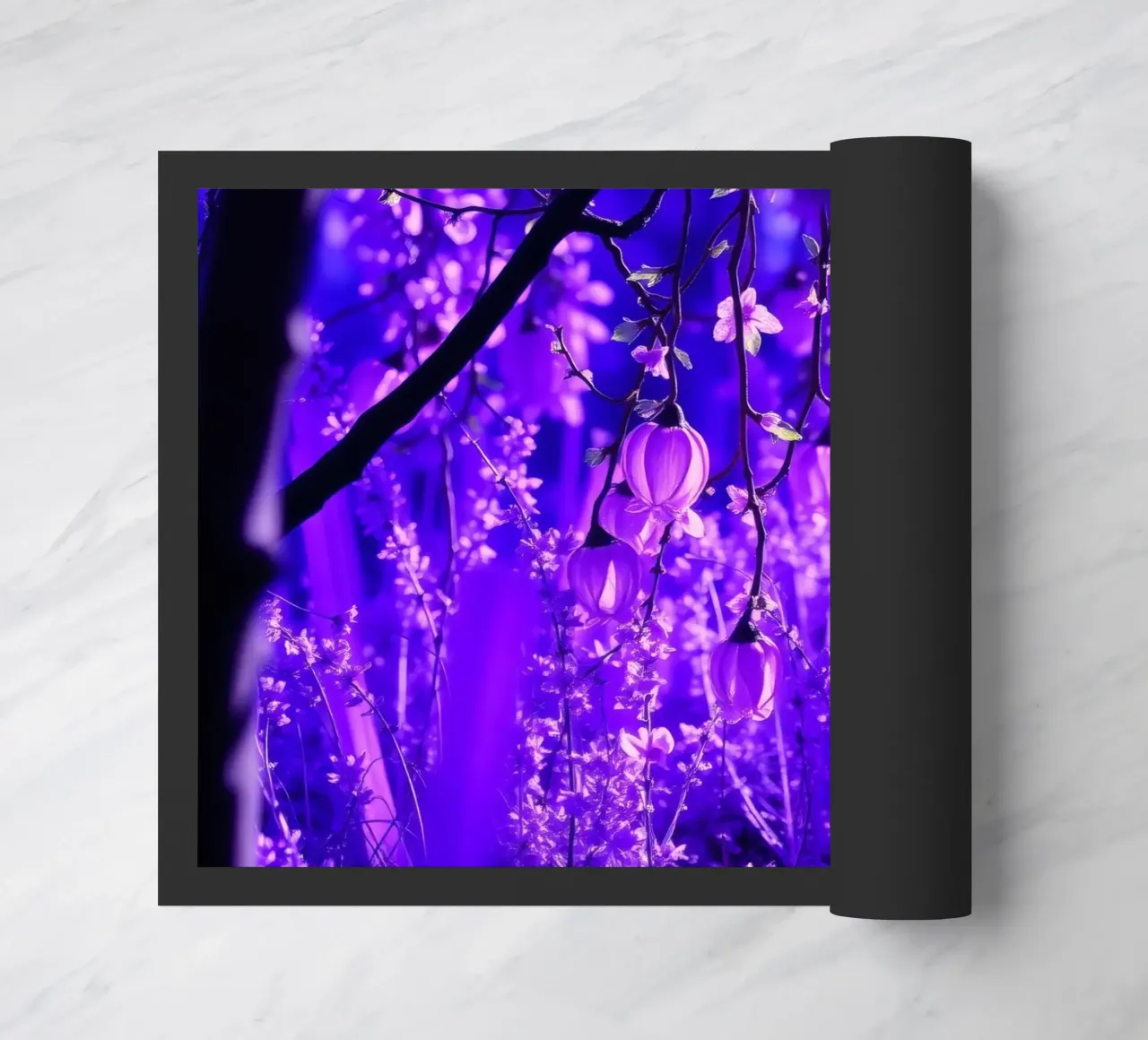 fiori viola e piante luminose in una foresta zerbino da DesignDoodle