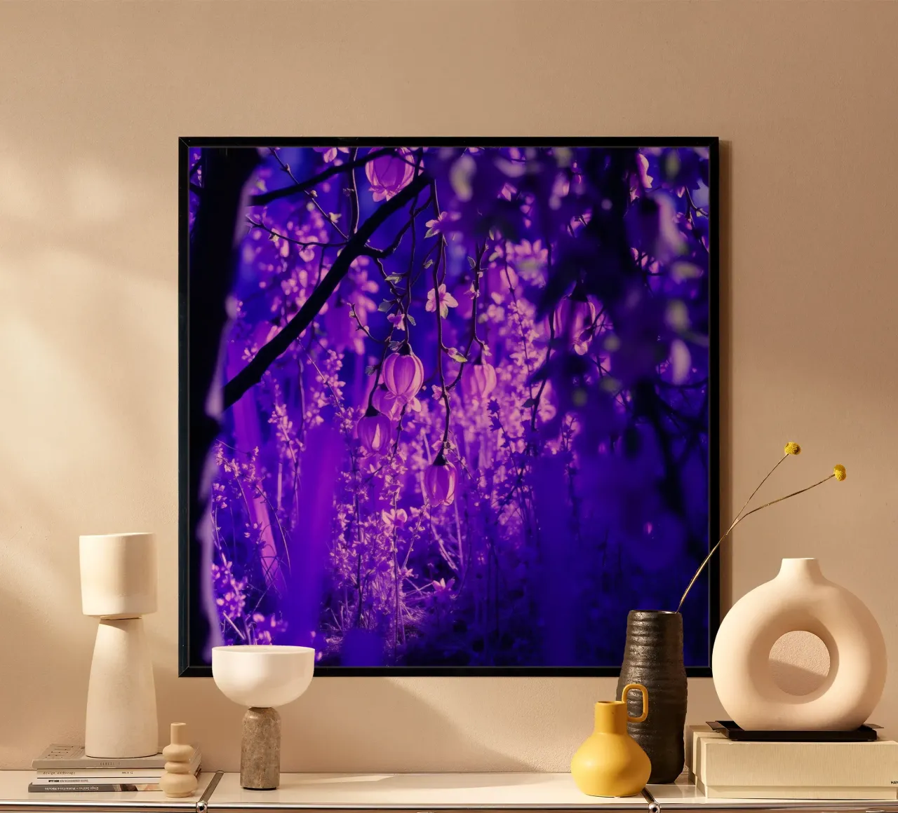 fiori viola e piante luminose in una foresta carta hahnemühle da DesignDoodle