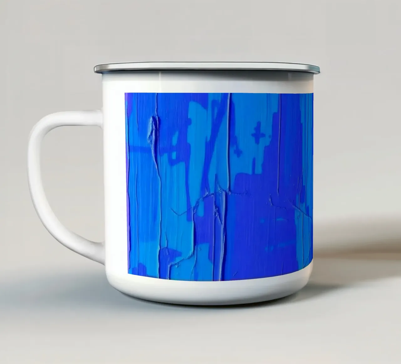 Opera d'arte astratta di colore blu, con superficie strutturata e variegata. tazza in smalto da DesignDoodle