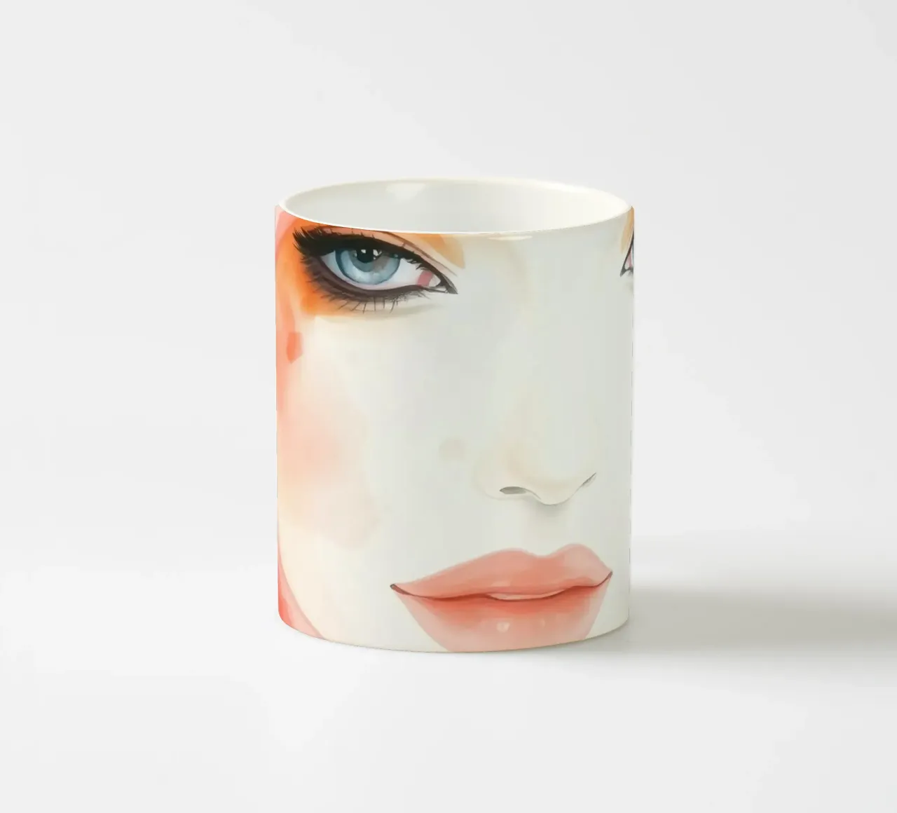 acquerelli, una donna dagli occhi azzurri e dal trucco tenue tazza in ceramica da DesignDoodle