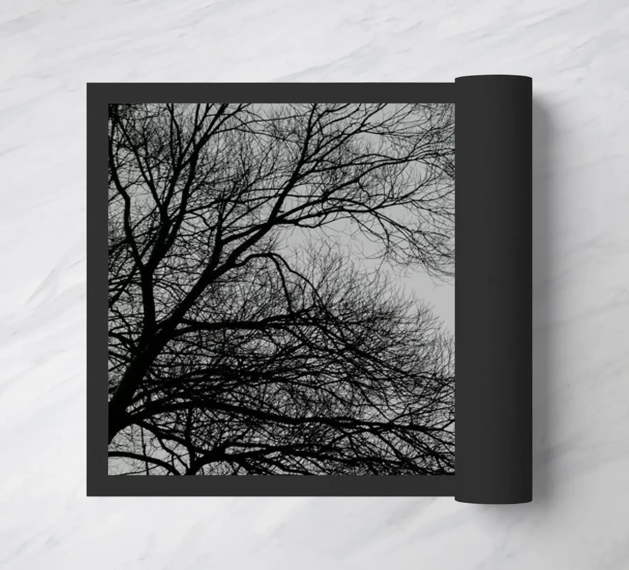 Full Moon Loves Winter Tree - Black & White Edition zerbino da Studio Nahili