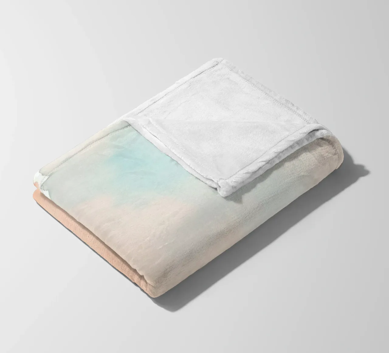 Zachte aquarelachtergrond in perzikkleur en lichtblauw fleecedeken van DesignDoodle