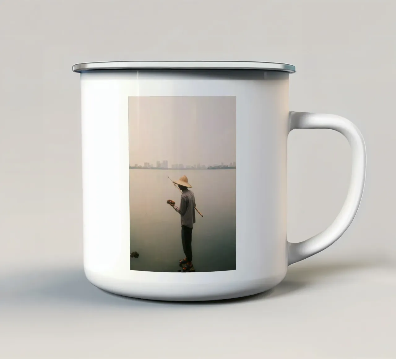 Stillness in the City of Hanoi taza de esmalte de FujiPrints