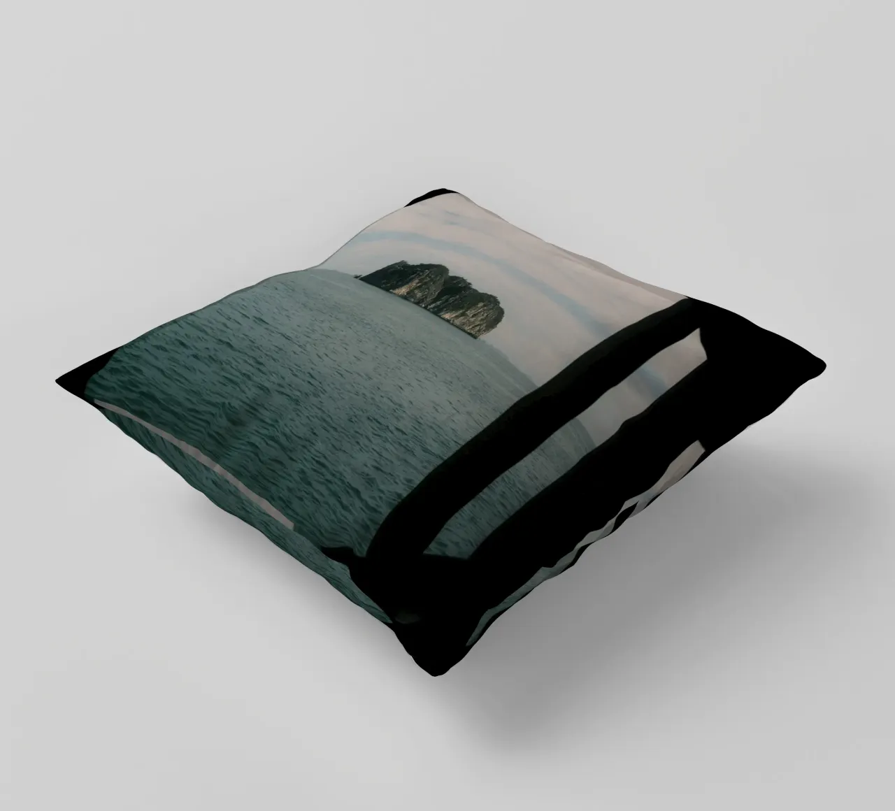 Framed by the Sea at Halong Bay cuscino da FujiPrints