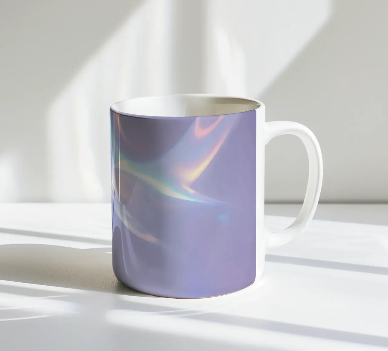 surface reflétant des couleurs et des motifs doux mug en céramique de DesignDoodle