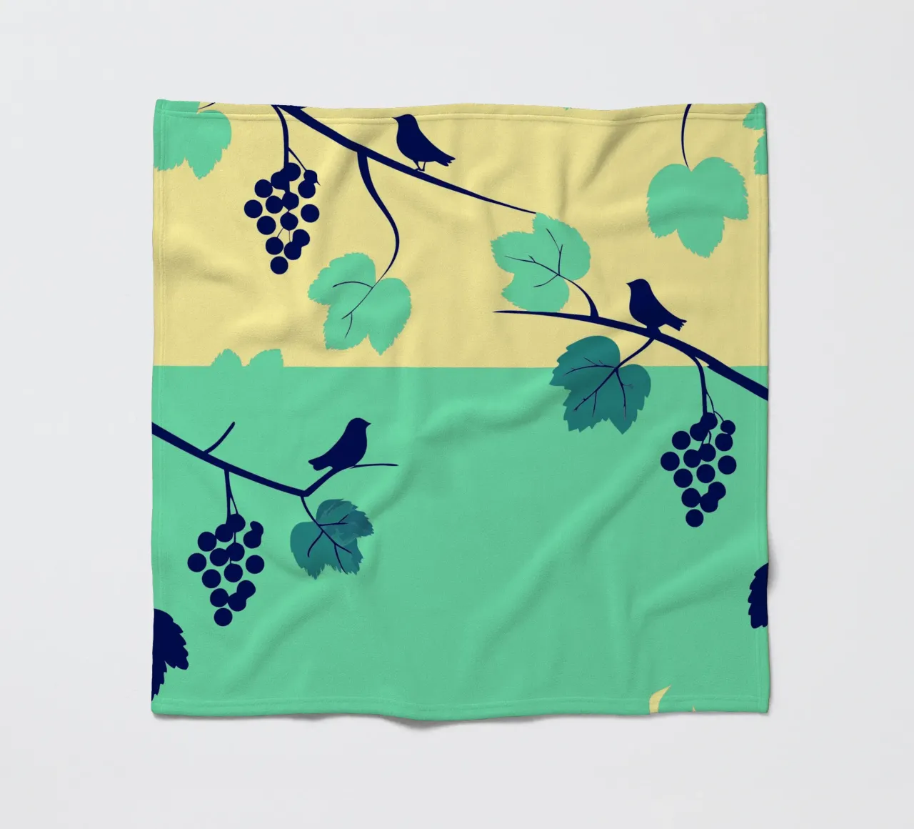 Albero dell'uva e uccello coperta in pile da TODAY'S SHOP