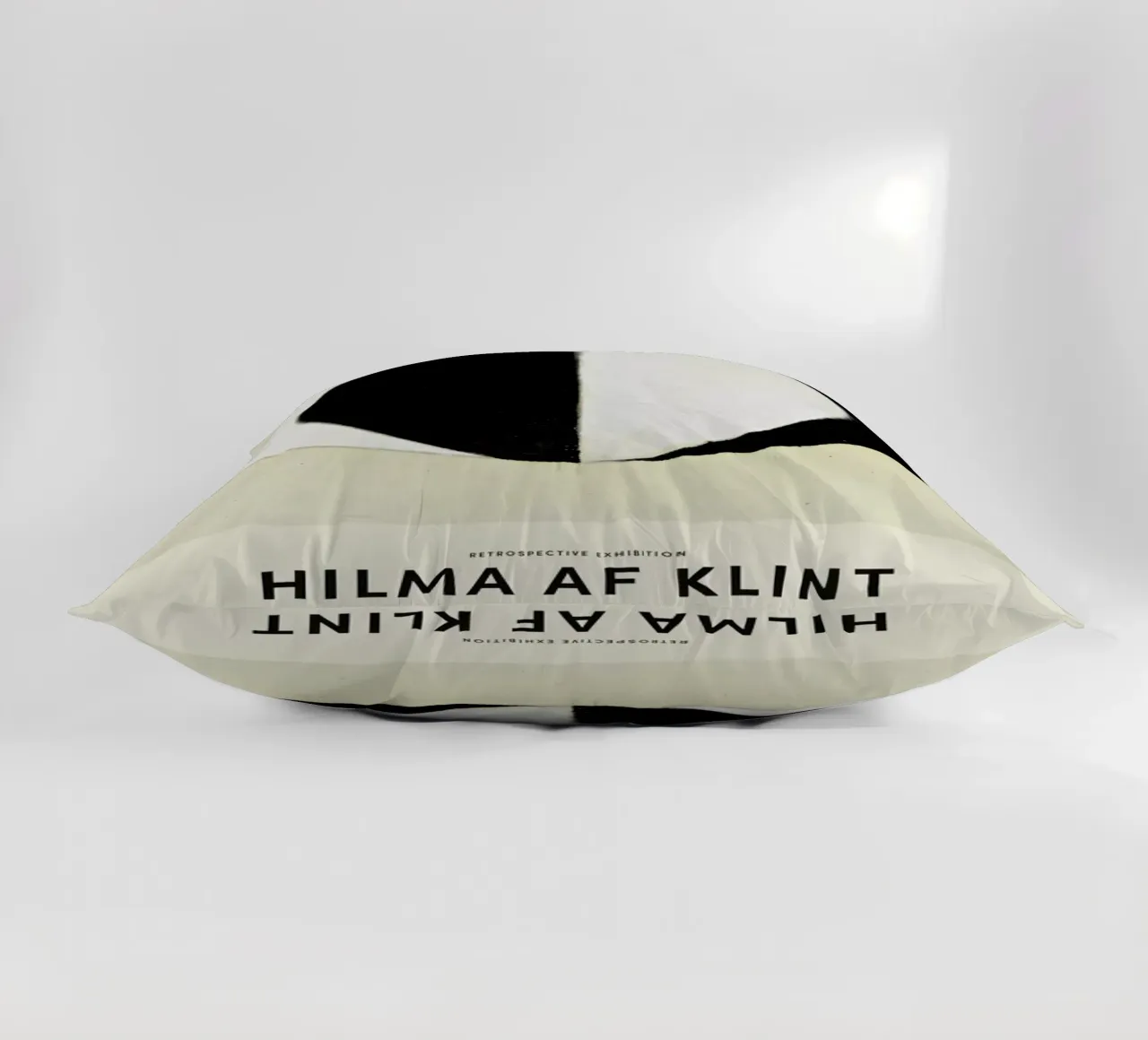 Hilma af Klint - The Current Standpoint of the Mahatmas cuscino da Vintage by JUNIQE