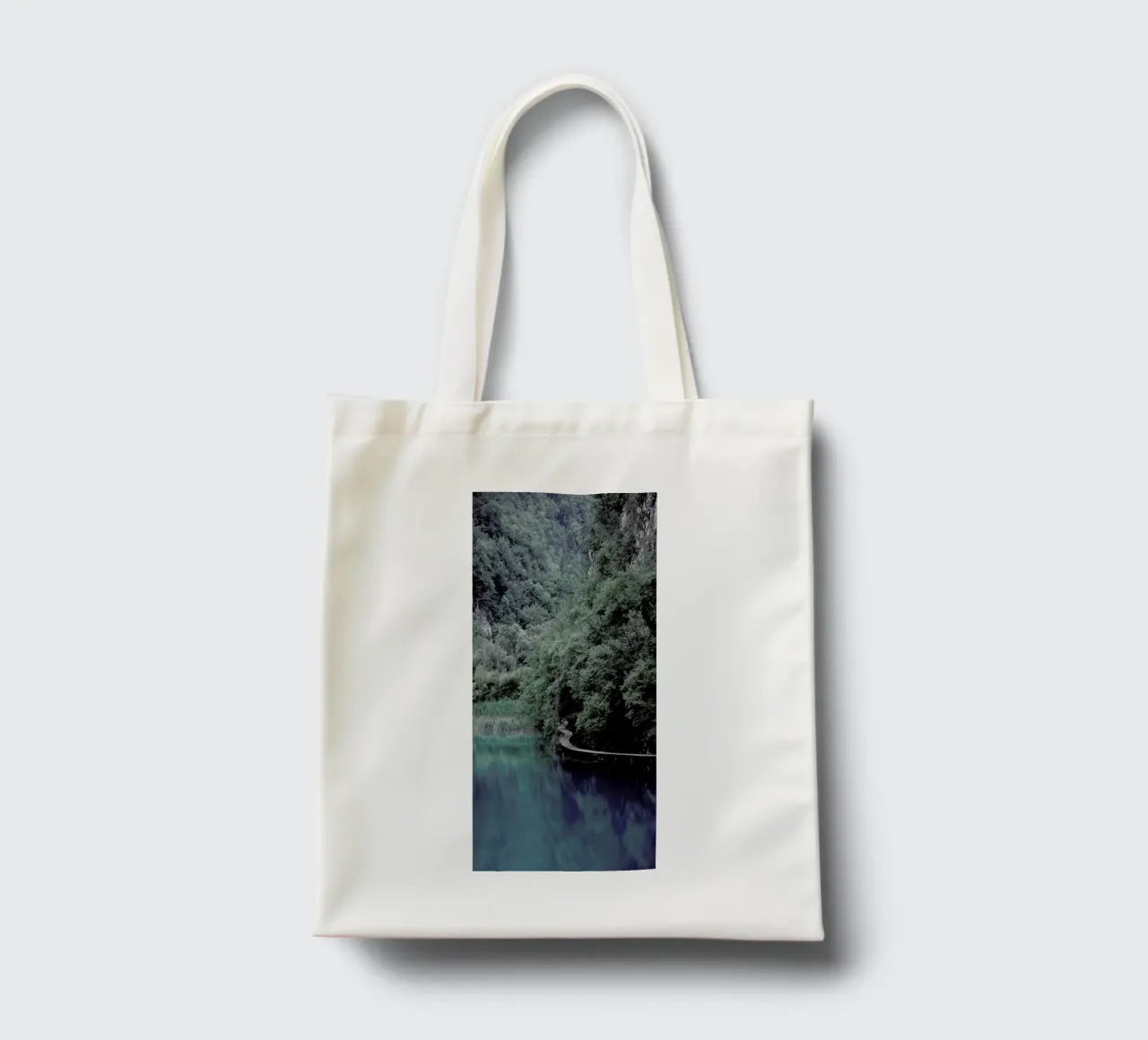 The Path under Trees borsa in juta da Studio Nahili