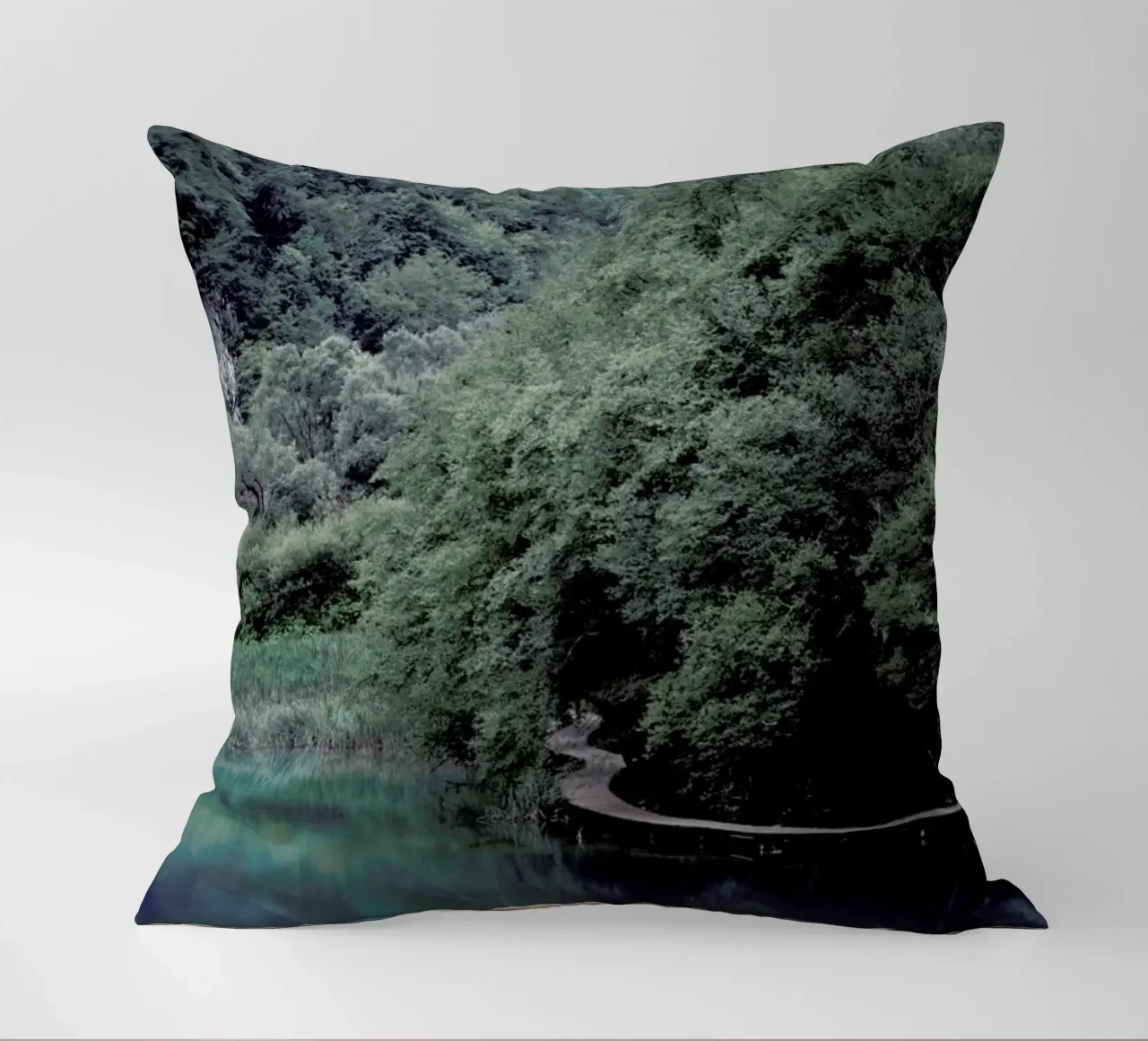 The Path under Trees cuscino da Studio Nahili