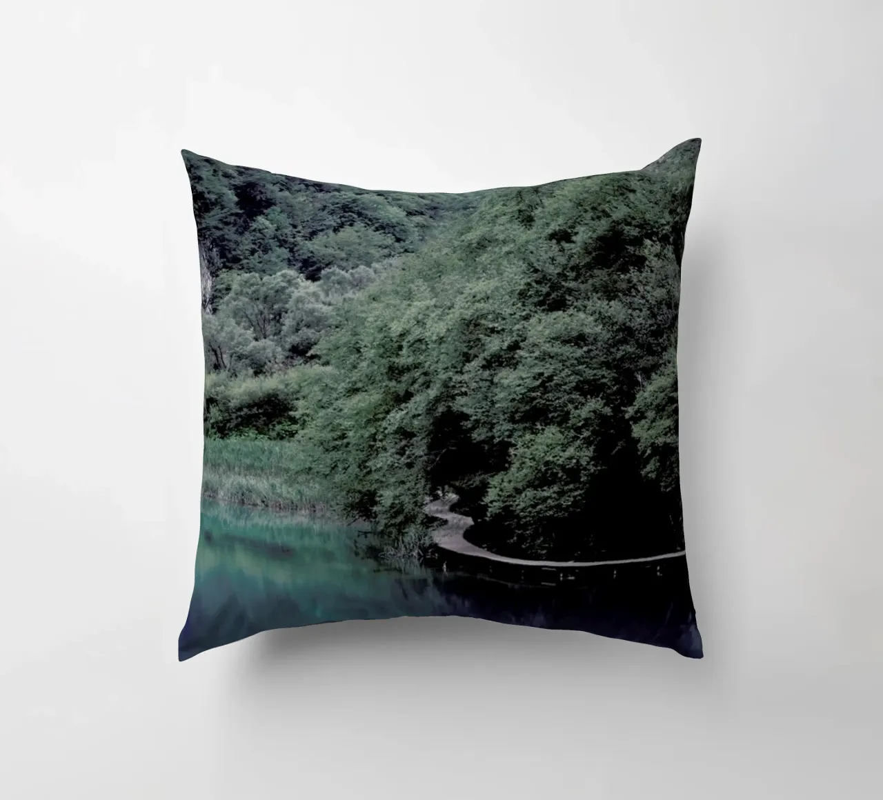 The Path under Trees cuscino da Studio Nahili