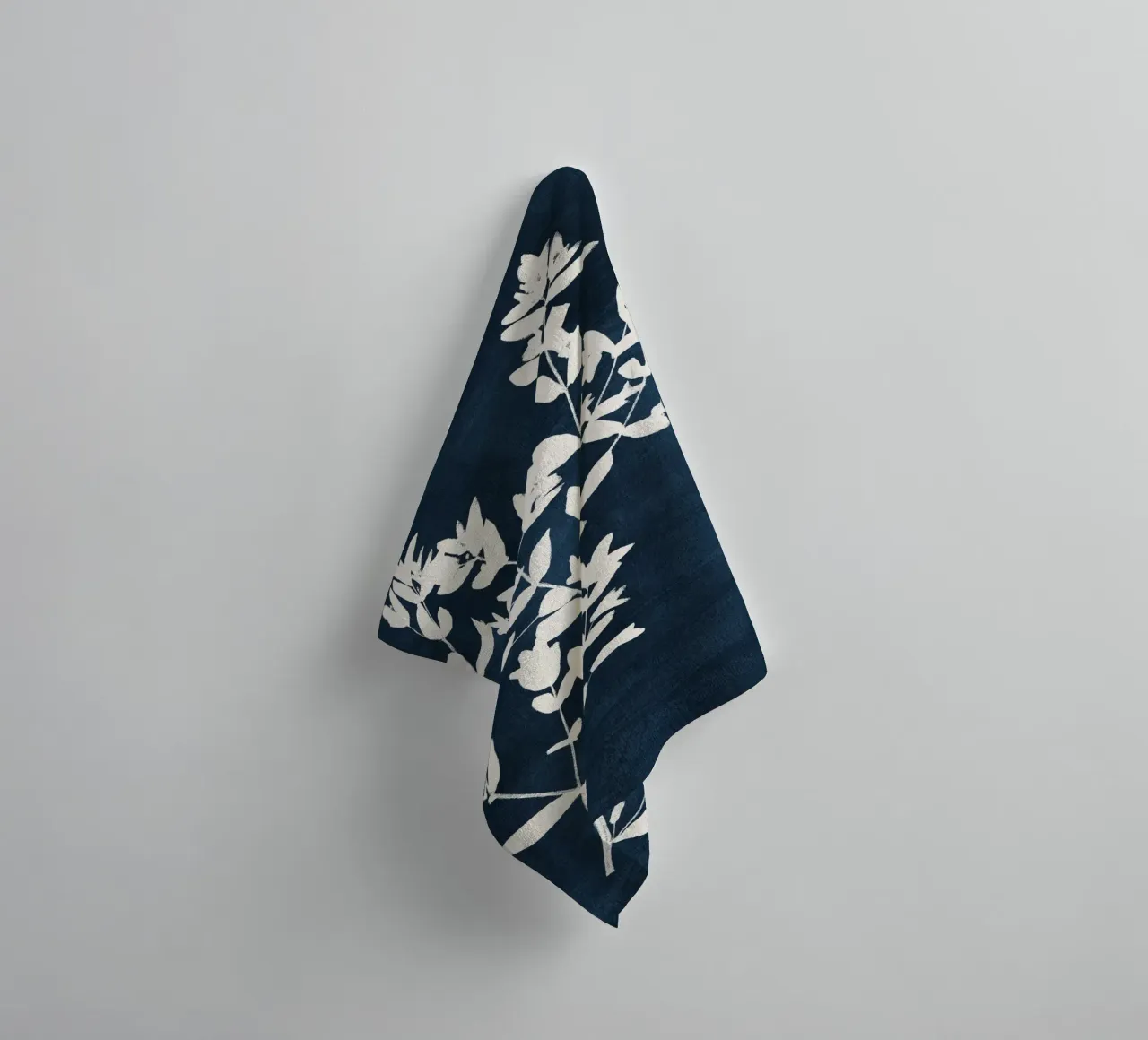 Abstract Botanical no. 9 Blue asciugamano da bagno da adrianooliveira