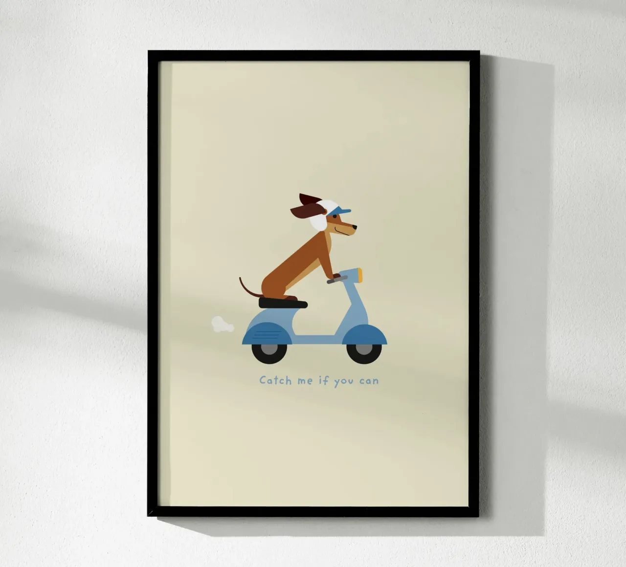 Fangt mich, wenn ihr könnt Dackel auf Motorroller Poster mit Holzrahmen von Carolin Vonhoff