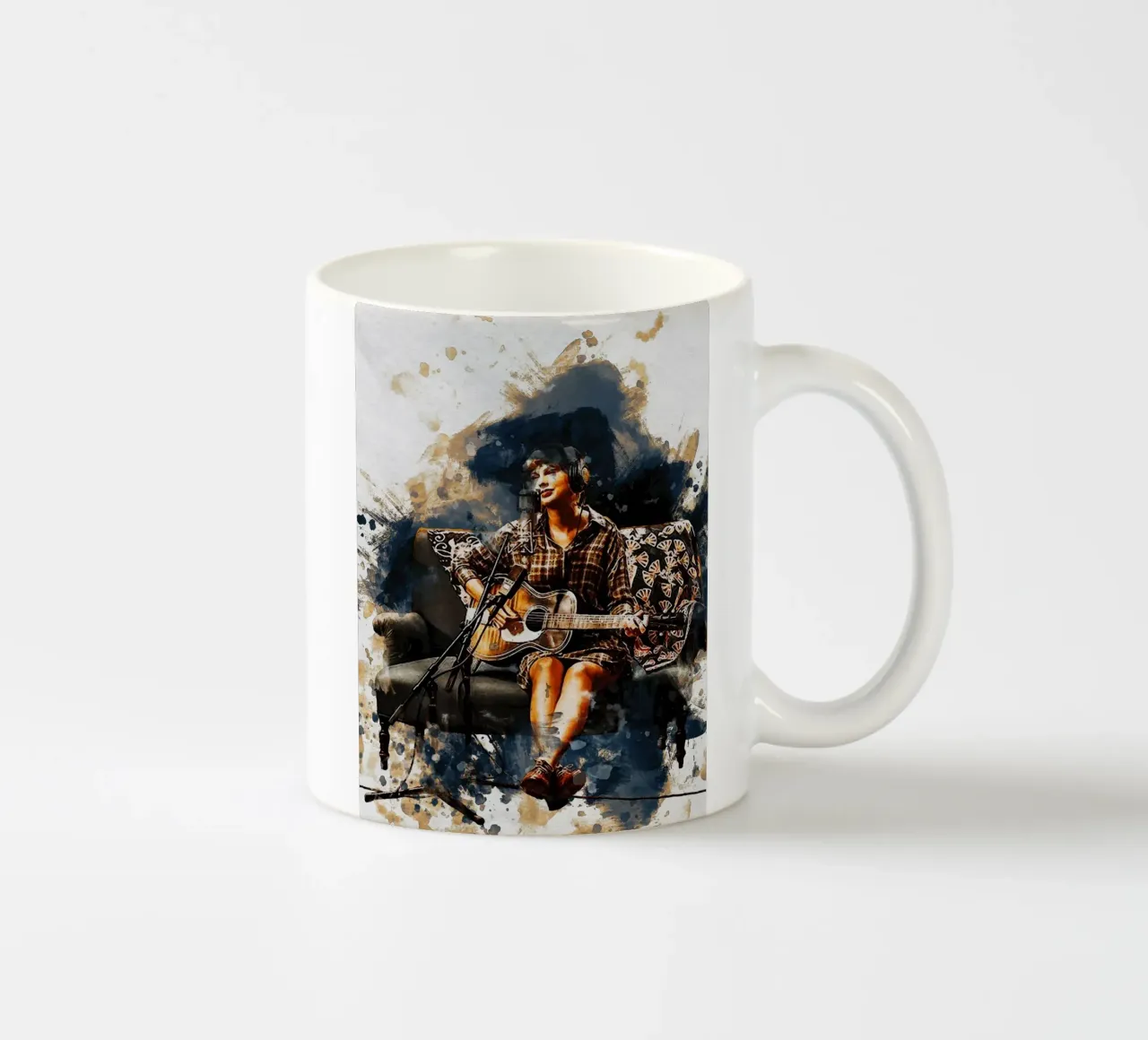 Sbaffo di ritratto Taylor Swift in registrazione tazza in ceramica da Gunawan Rb