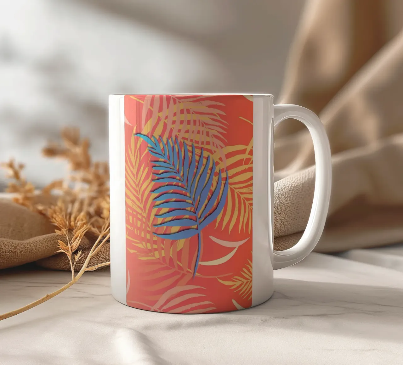fogliame di palma natura tropicale giungla tazza in ceramica da Janine P McGuire