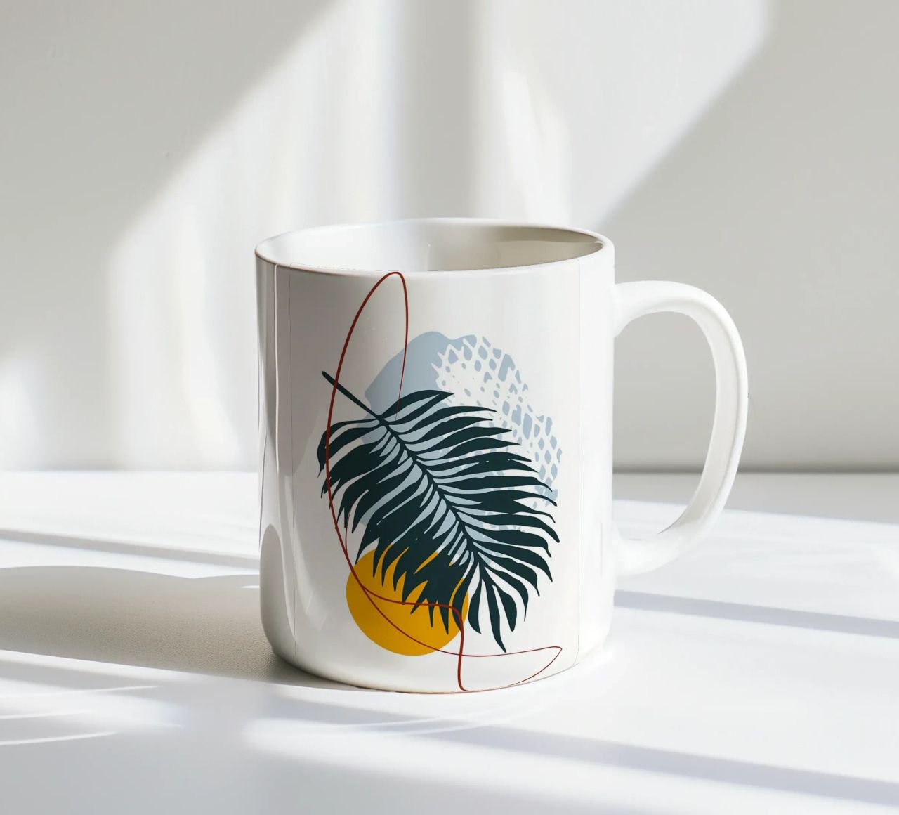 foglia di palma forme minimaliste elementi astratti palma nera tazza in ceramica da Janine P McGuire