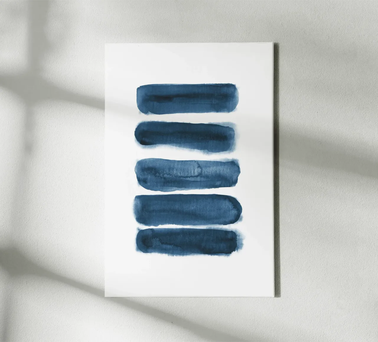 Strisce acquerellate blu navy tela con Cornice a cassetta da NouveauPrints