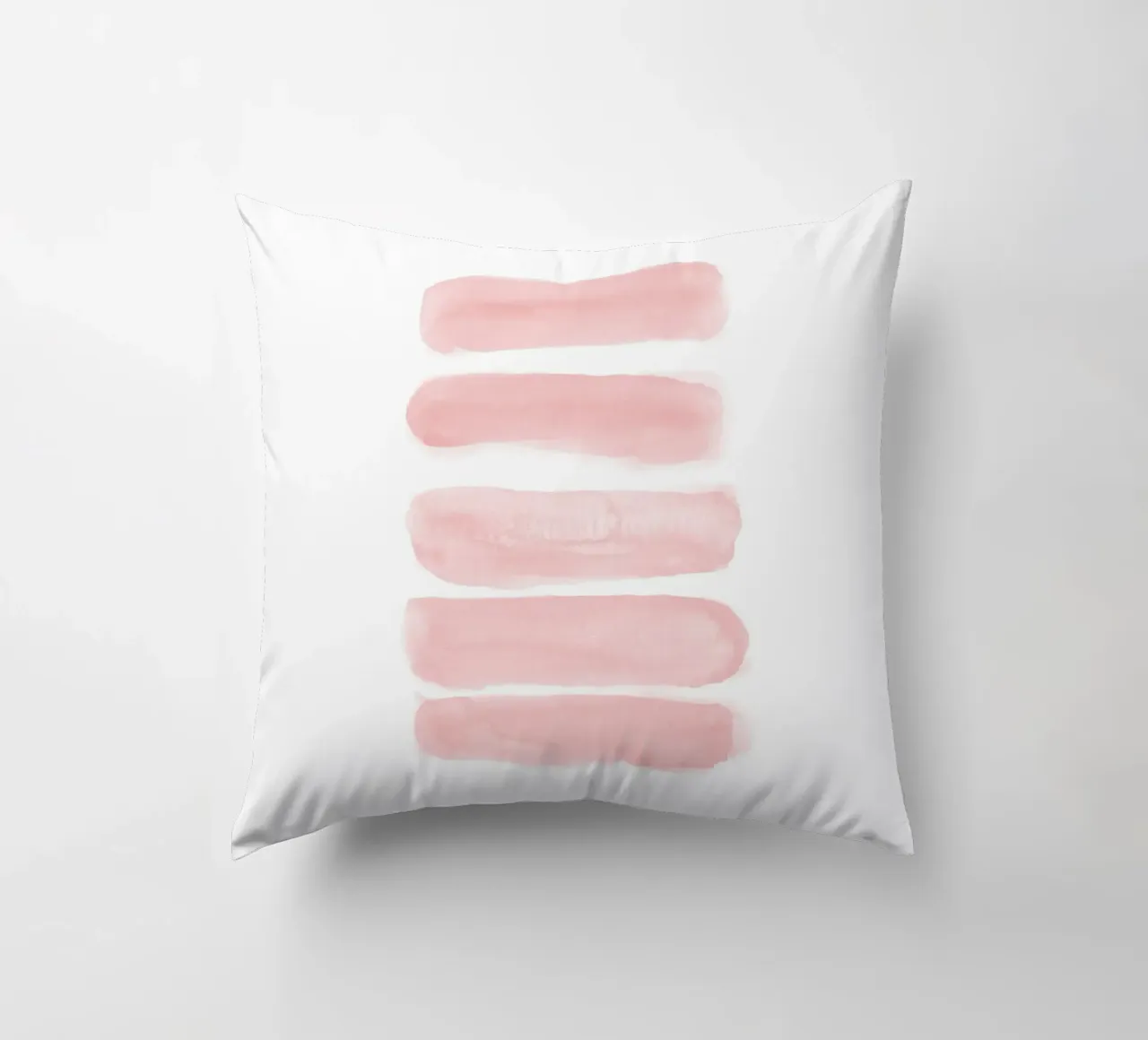 Strisce acquerellate rosa tenue cuscino da NouveauPrints
