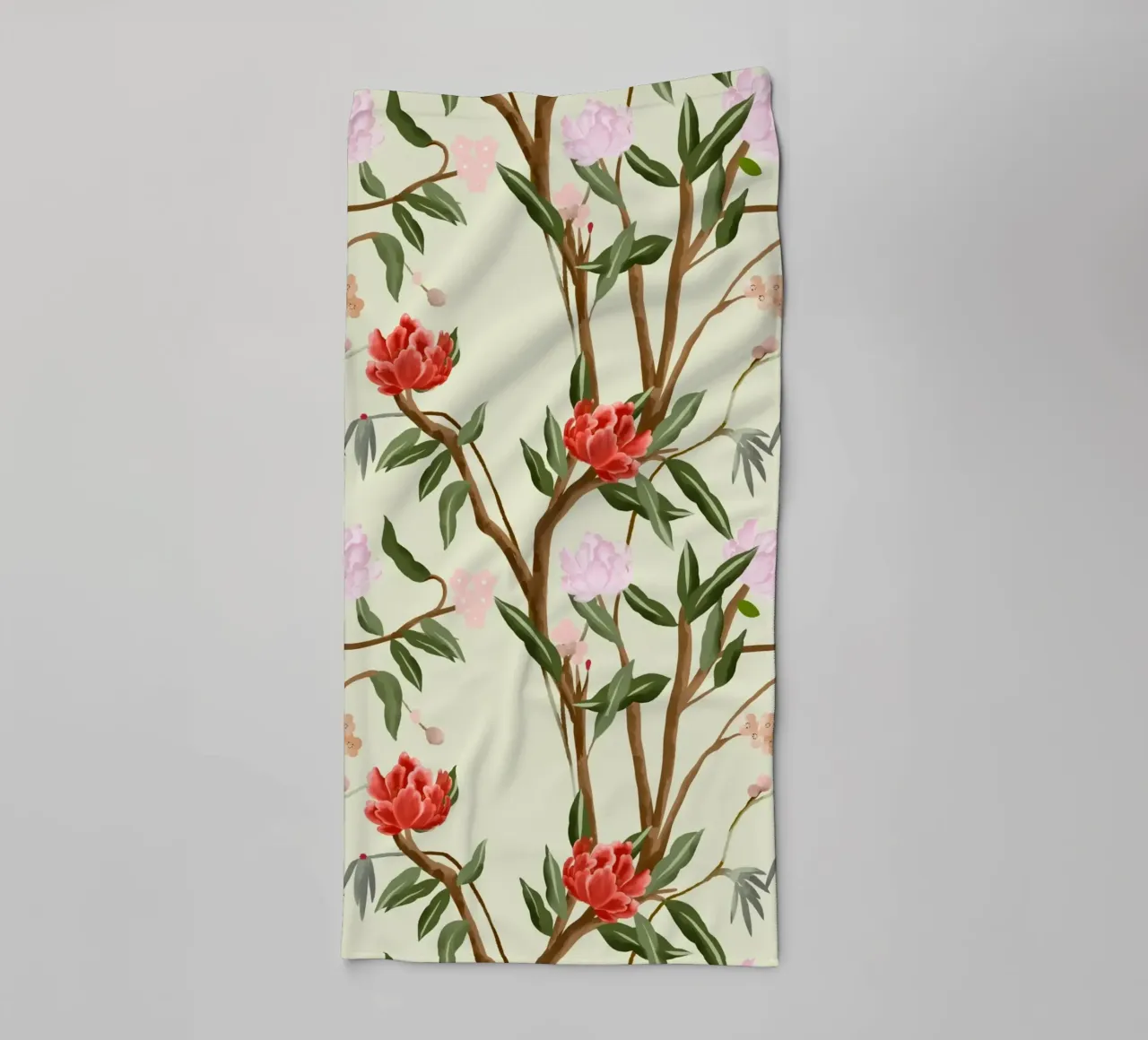 Chinoiserie red flowers trees traditional floral pattern asciugamano da bagno da mysteriouscoco