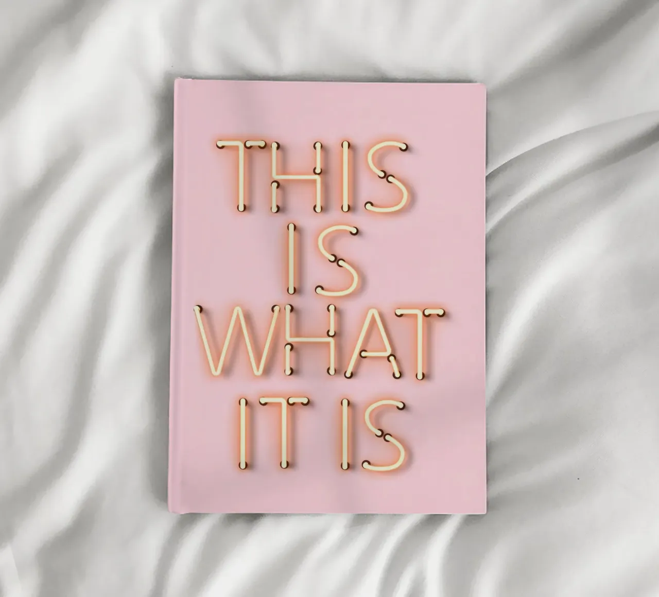 C'est ce que c'est - Citation rose néon imprimée carnet de notes de showmemars