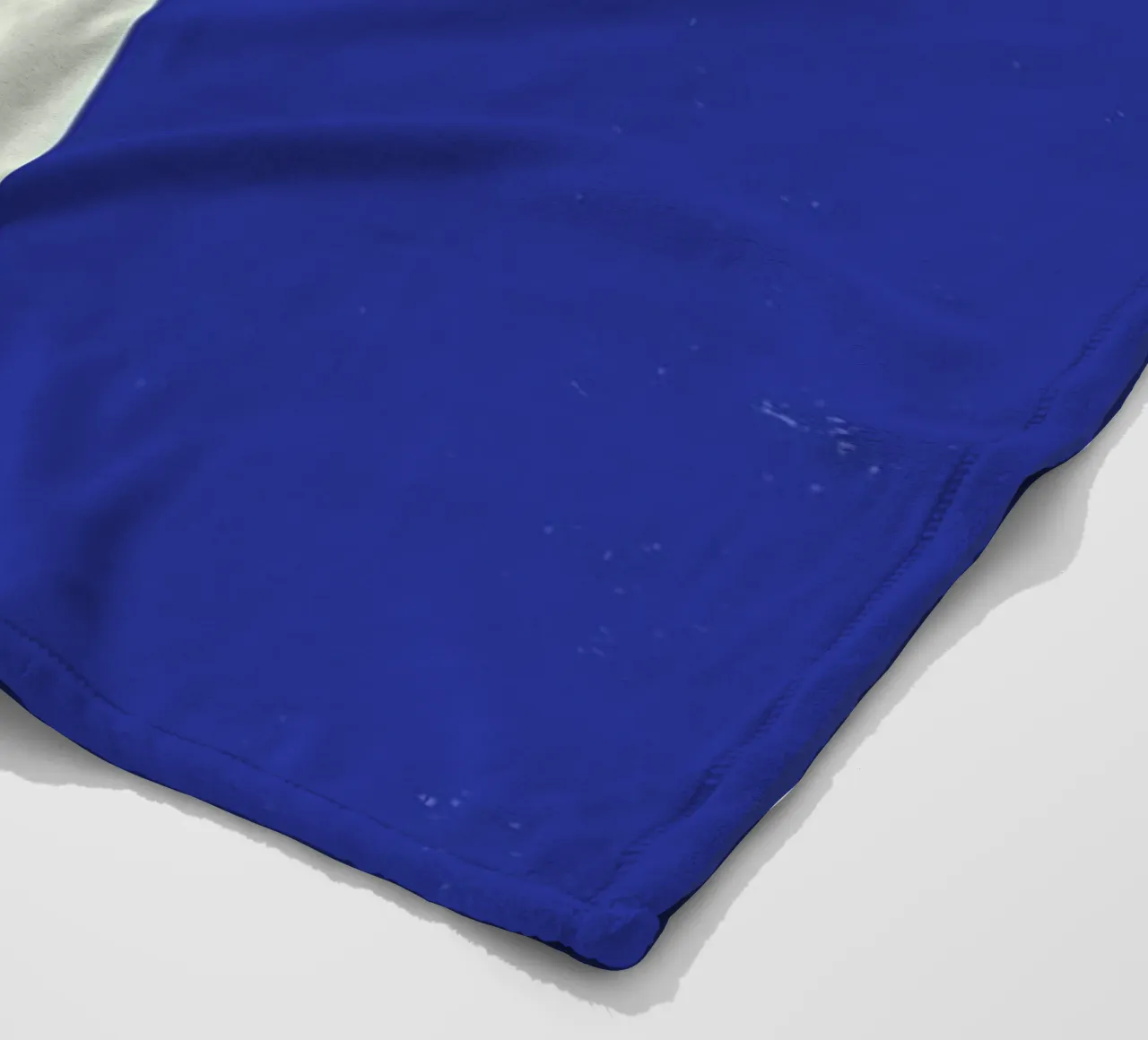 Advent Candle coperta in pile da daylight design studio