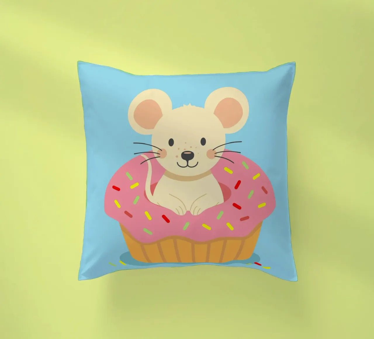 Douce souris dans un cupcake - Design ludique pour les gourmands coussin de namosh