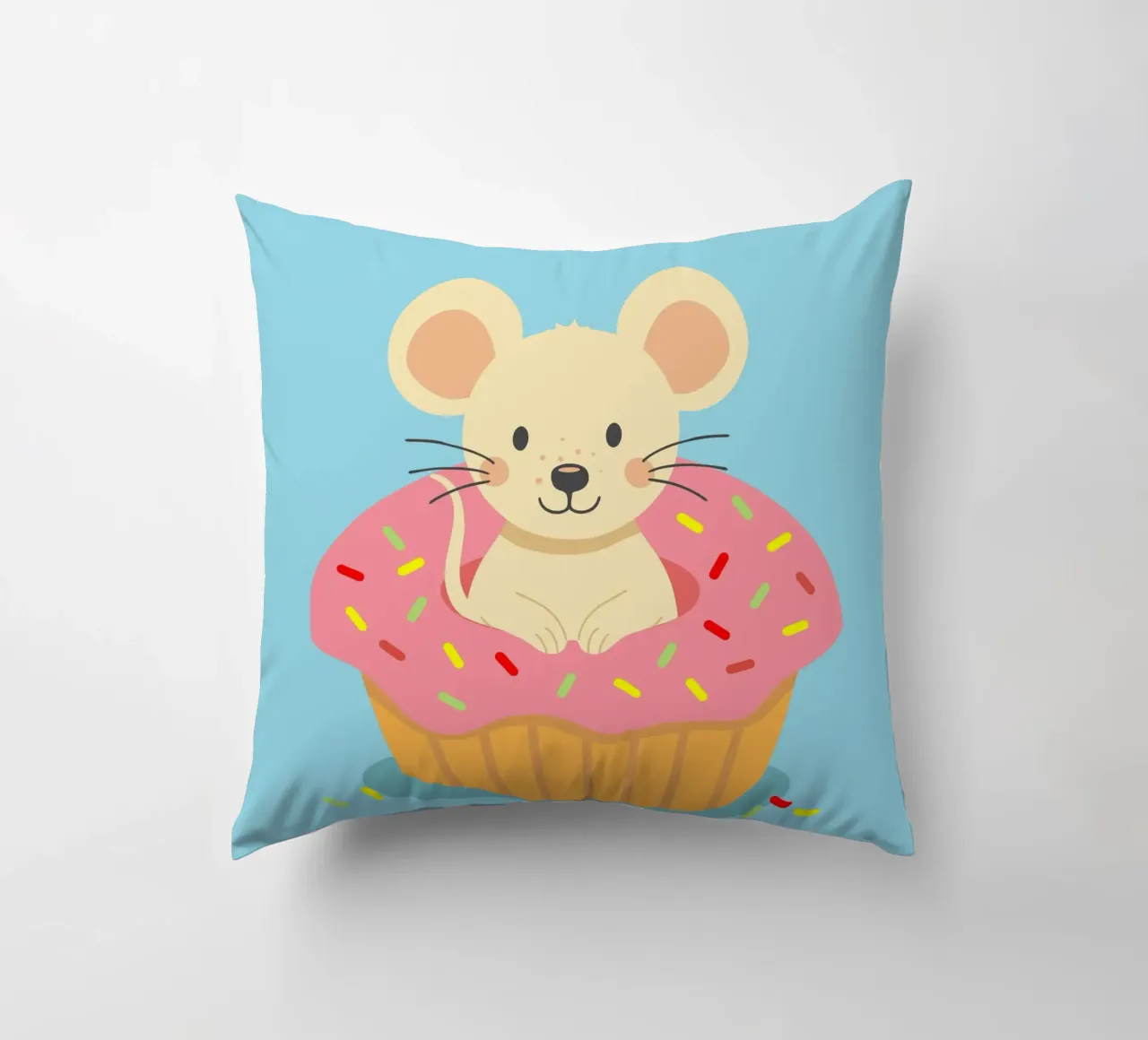 Douce souris dans un cupcake - Design ludique pour les gourmands coussin de namosh