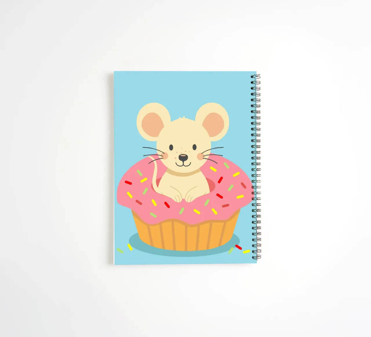 Douce souris dans un cupcake - Design ludique pour les gourmands carnet à spirale de namosh