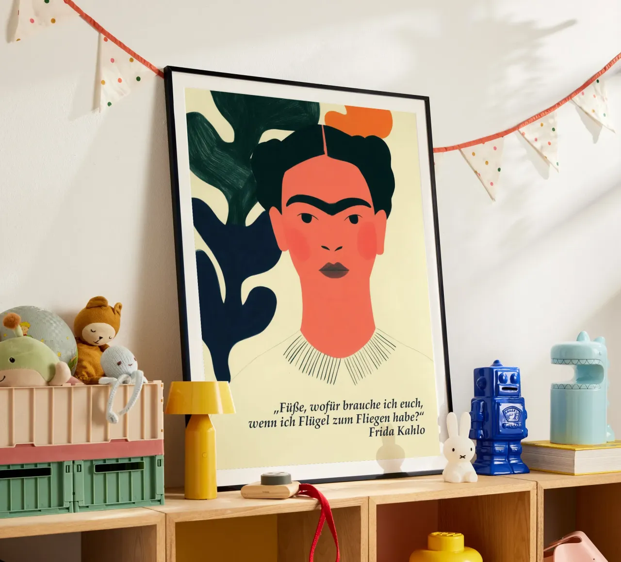 Ali per volare | Design di una citazione di Frida Kahlo poster con telaio in legno da Autofocus