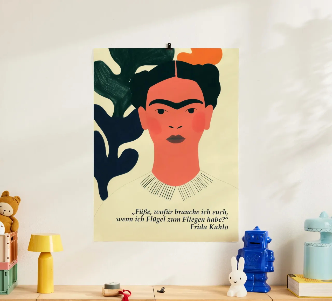 Ali per volare | Design di una citazione di Frida Kahlo poster con telaio in legno da Autofocus