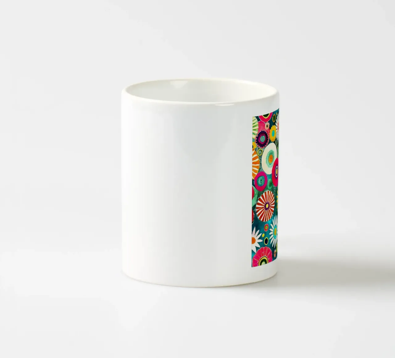 Margherite divertenti tazza in ceramica da Botanical Pattern House