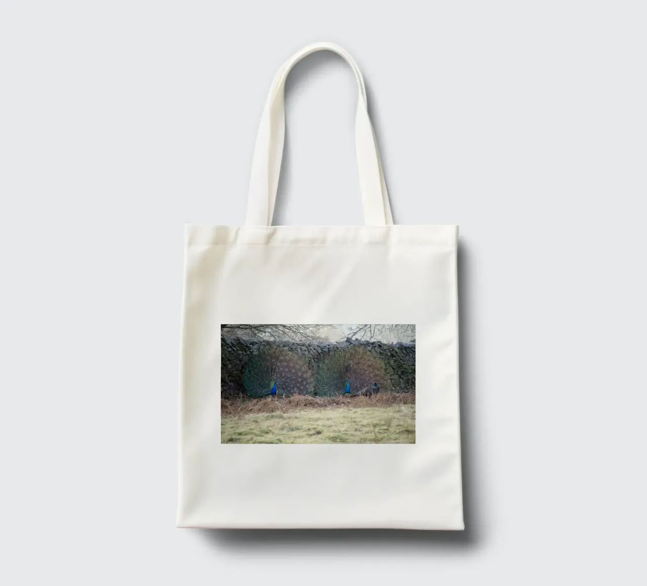 Pavoni che mostrano le loro piume borsa in juta da Jack C Photography