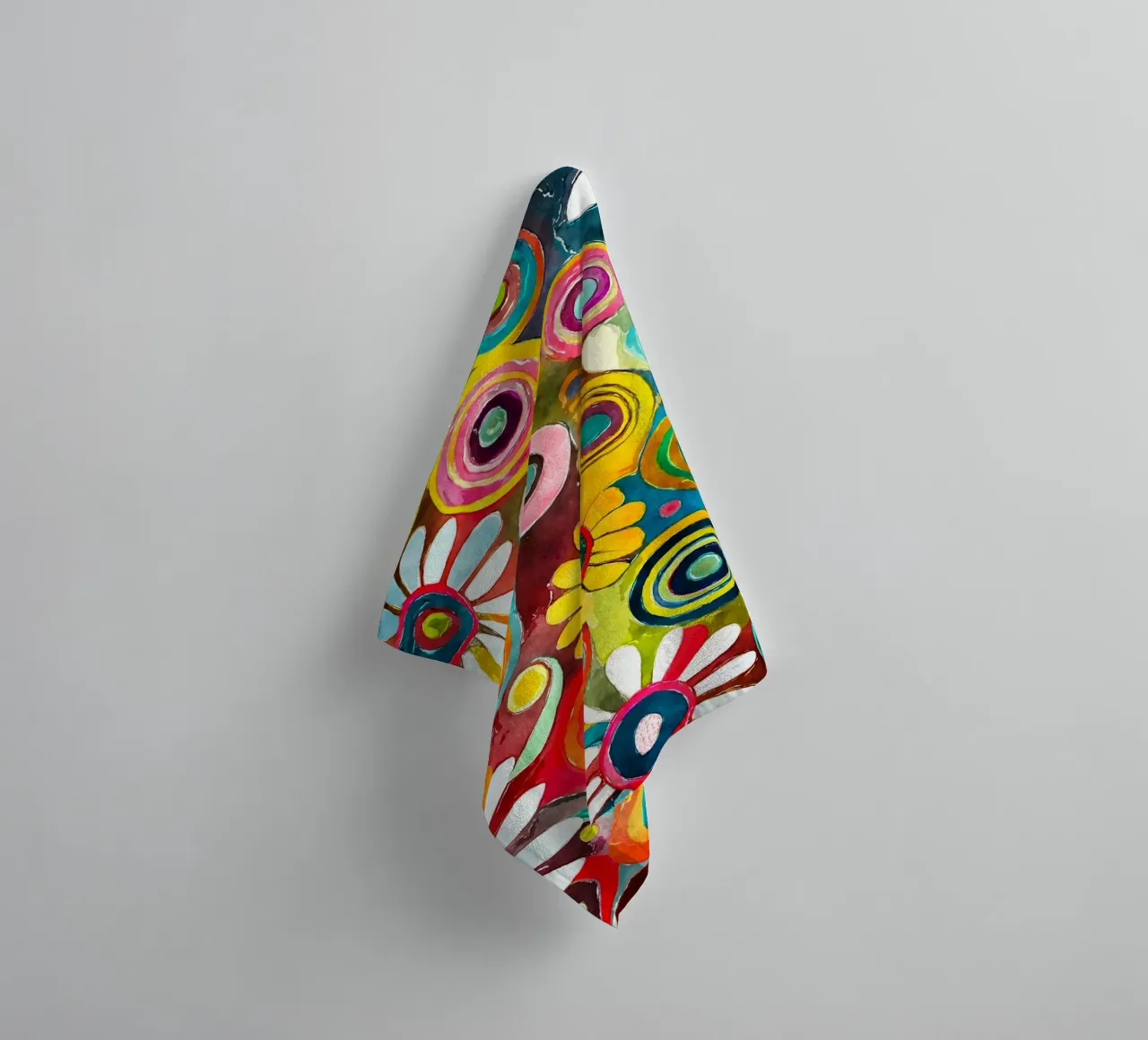 Funky Daisies towel by Botanical Pattern House