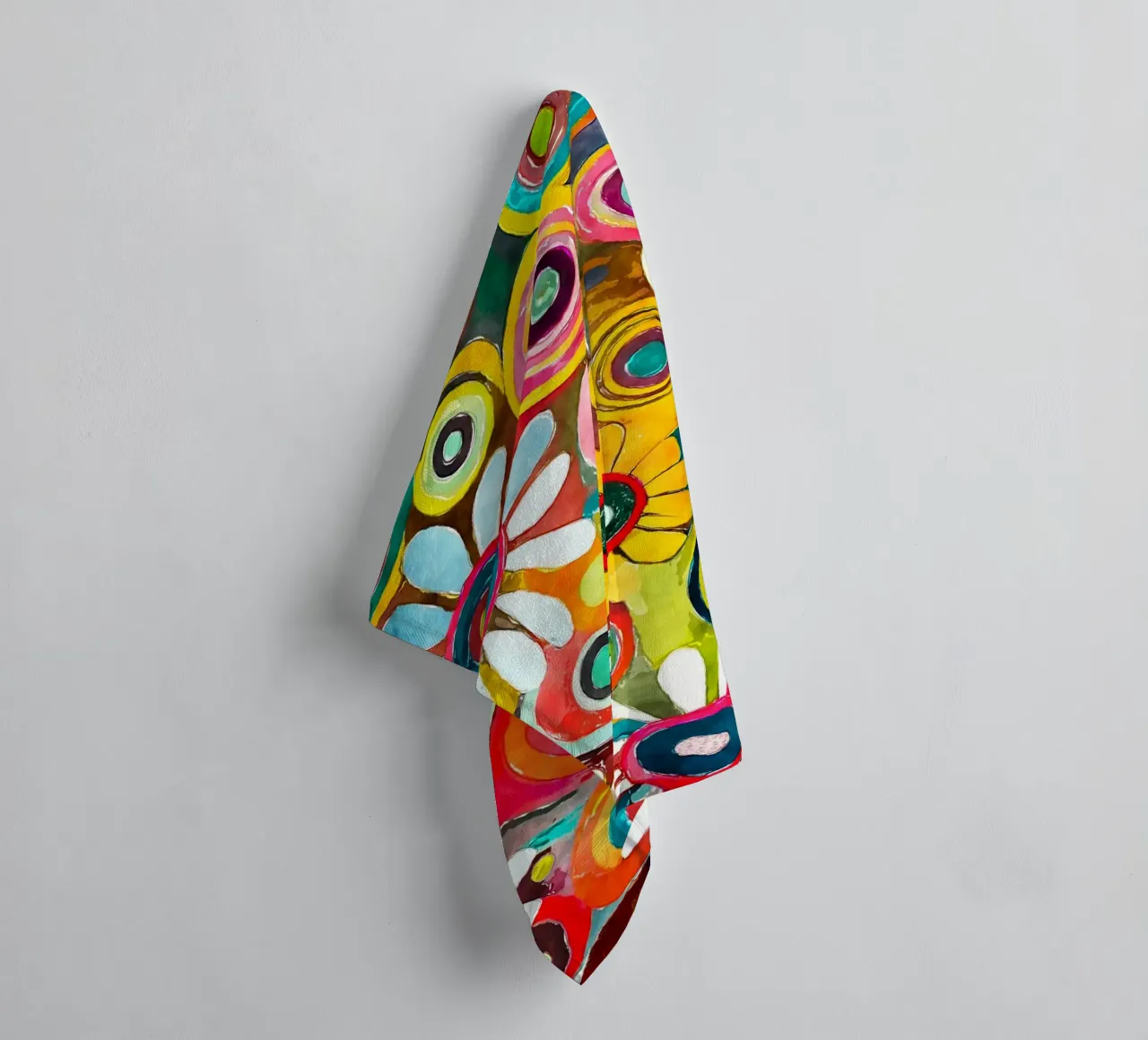 Funky Daisies towel by Botanical Pattern House