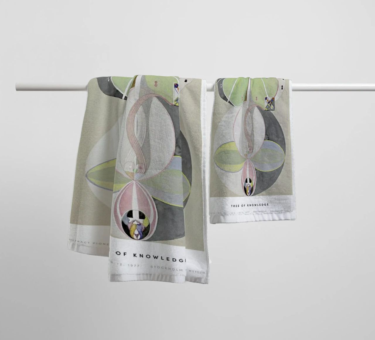 Hilma af Klint - Tree of Knowledge II asciugamano da bagno da Vintage by JUNIQE