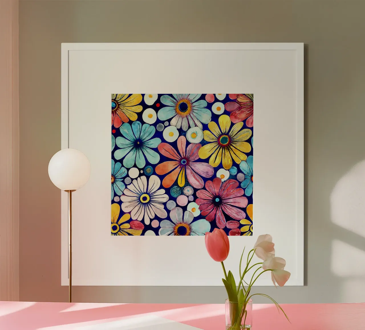 Margherite divertenti poster con telaio in legno da Botanical Pattern House
