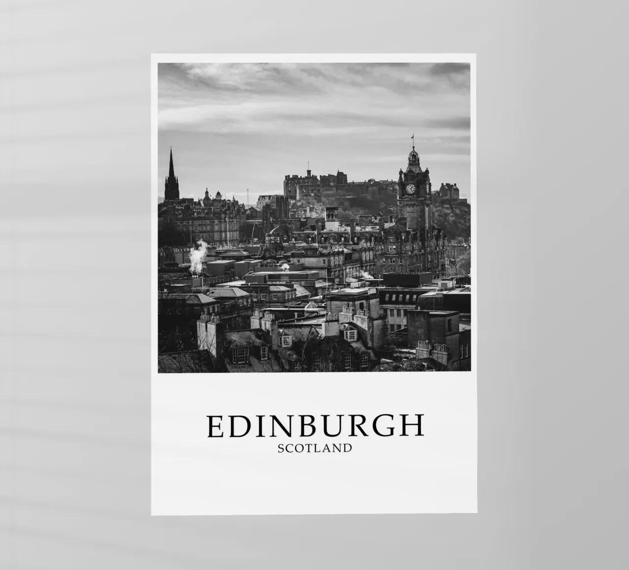 Edimburgo Scozia Skyline Scena in scala di grigi pellicola backlit da Charnwood Prints