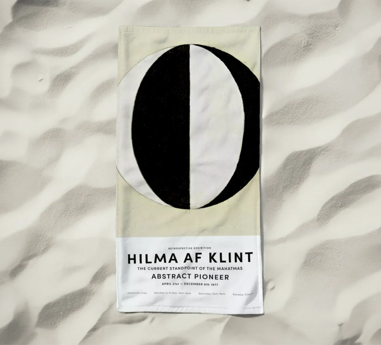 Hilma af Klint - The Current Standpoint of the Mahatmas II strandhanddoek van Vintage by JUNIQE