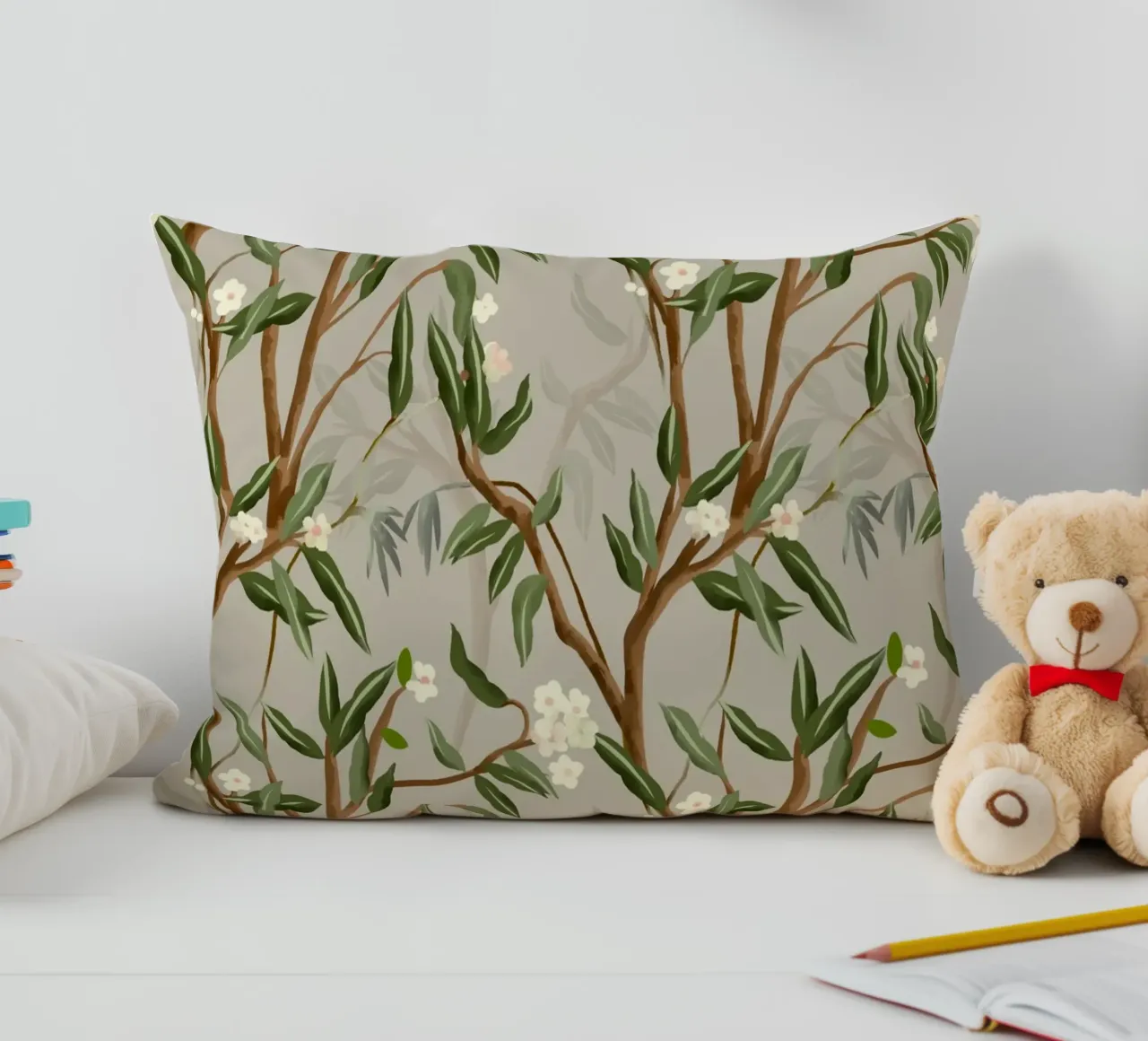 Chinoiserie branches and small white flowers pattern handpai cuscino da mysteriouscoco