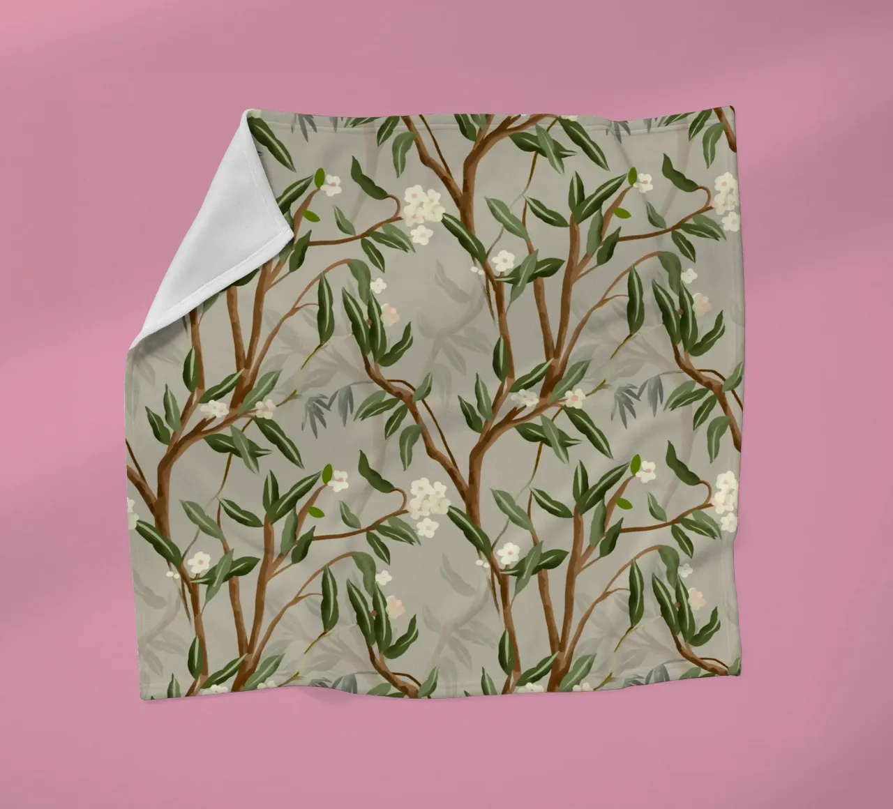 Chinoiserie branches and small white flowers pattern handpai coperta in pile da mysteriouscoco