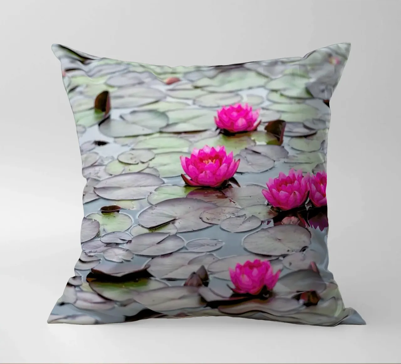 Waterlillies 2 cuscino da Curious Collections by Marielle Leenders