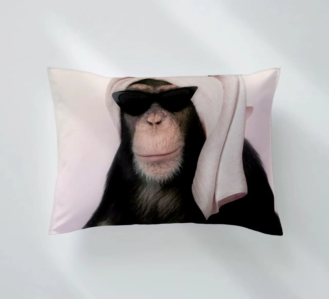 Chimp cuscino da Paul Fuentes Design